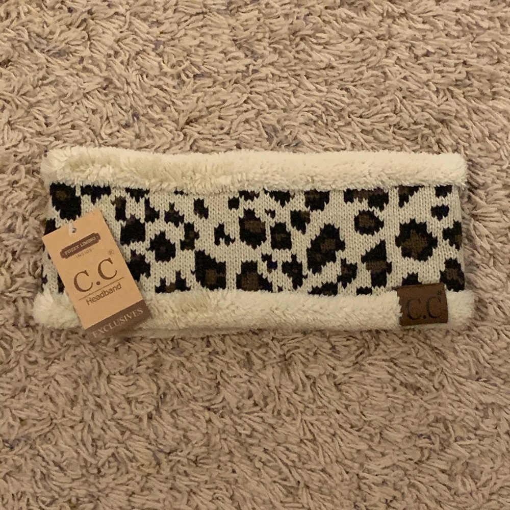 NWT C.C. Sherpa Lined Leopard Headband
